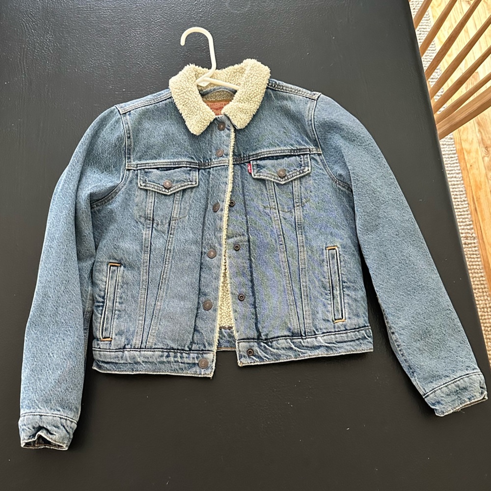Levi’s Sherpa jean trucker jacket